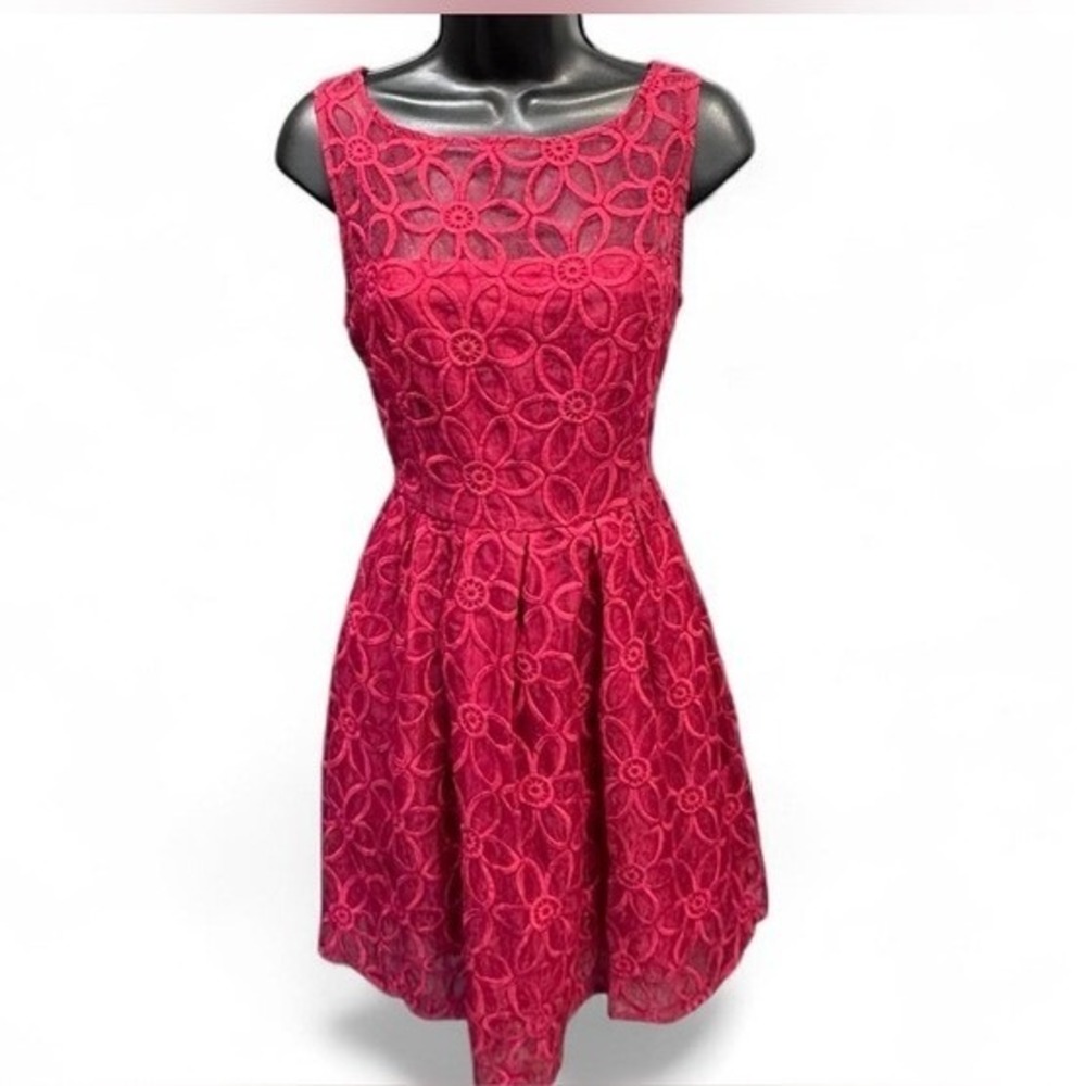 BB Dakota Feminine Pleated Sleeveless Red Floral Lace Dress Size 4